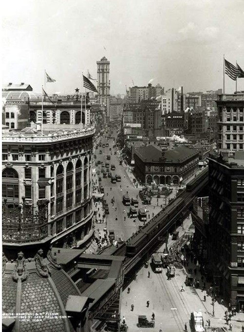 Herald Square, 1909.